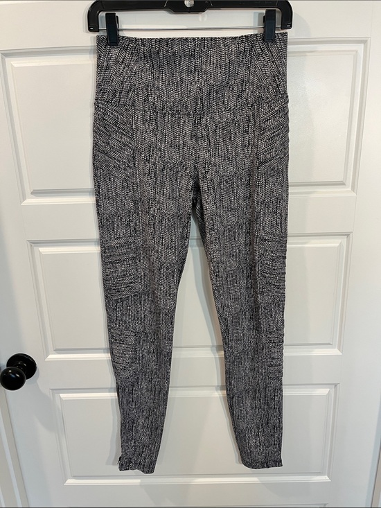 Athleta Pants - Athleta Delaney textured leggings small